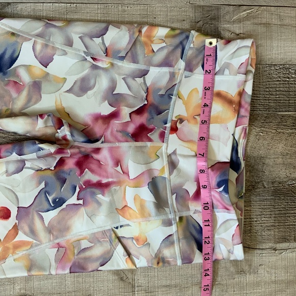 Gap NWOT Gapfit High Rise Blackout Print Watercolor Multi Floral 7/8 Leggings S - Picture 9 of 11
